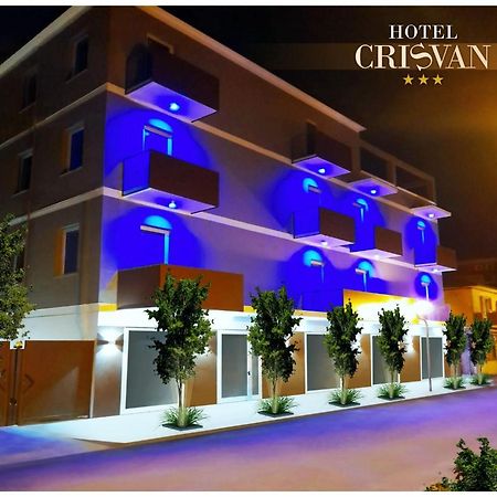 Hotel Crisvan Римини Екстериор снимка