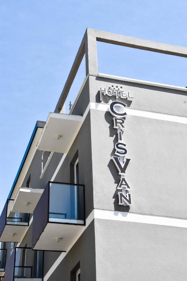 Hotel Crisvan Римини Екстериор снимка