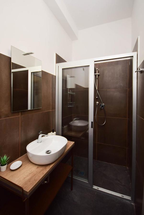 Hotel Crisvan Римини Екстериор снимка