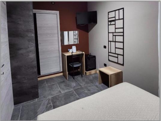Hotel Crisvan Римини Екстериор снимка