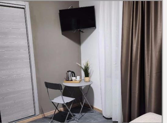 Hotel Crisvan Римини Екстериор снимка